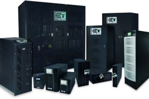 Bộ lưu điện UPS giúp cung cấp điện năng duy trì hoạt động của các thiết bị điện khi mạng lưới điện gặp sự cố