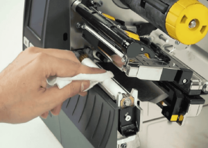 Vệ sinh và bảo dưỡng định kỳ