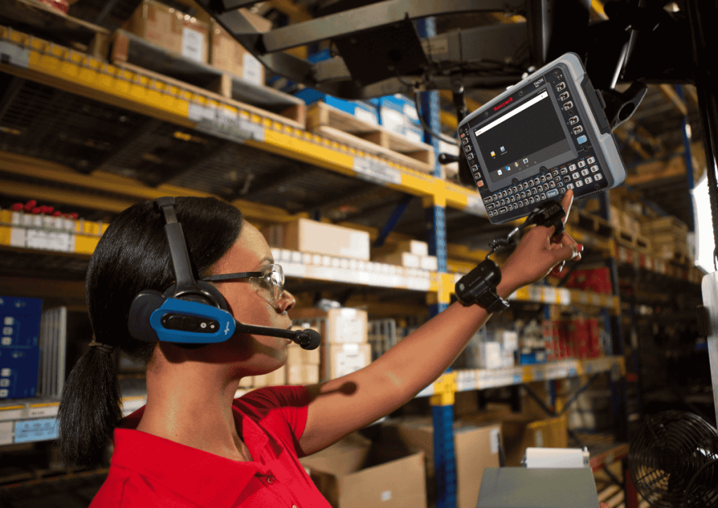 khả năng chịu nhiệt độ từ −30∘C đến 50∘C, chuẩn IP66, và các tính năng tối ưu cho môi trường lạnh